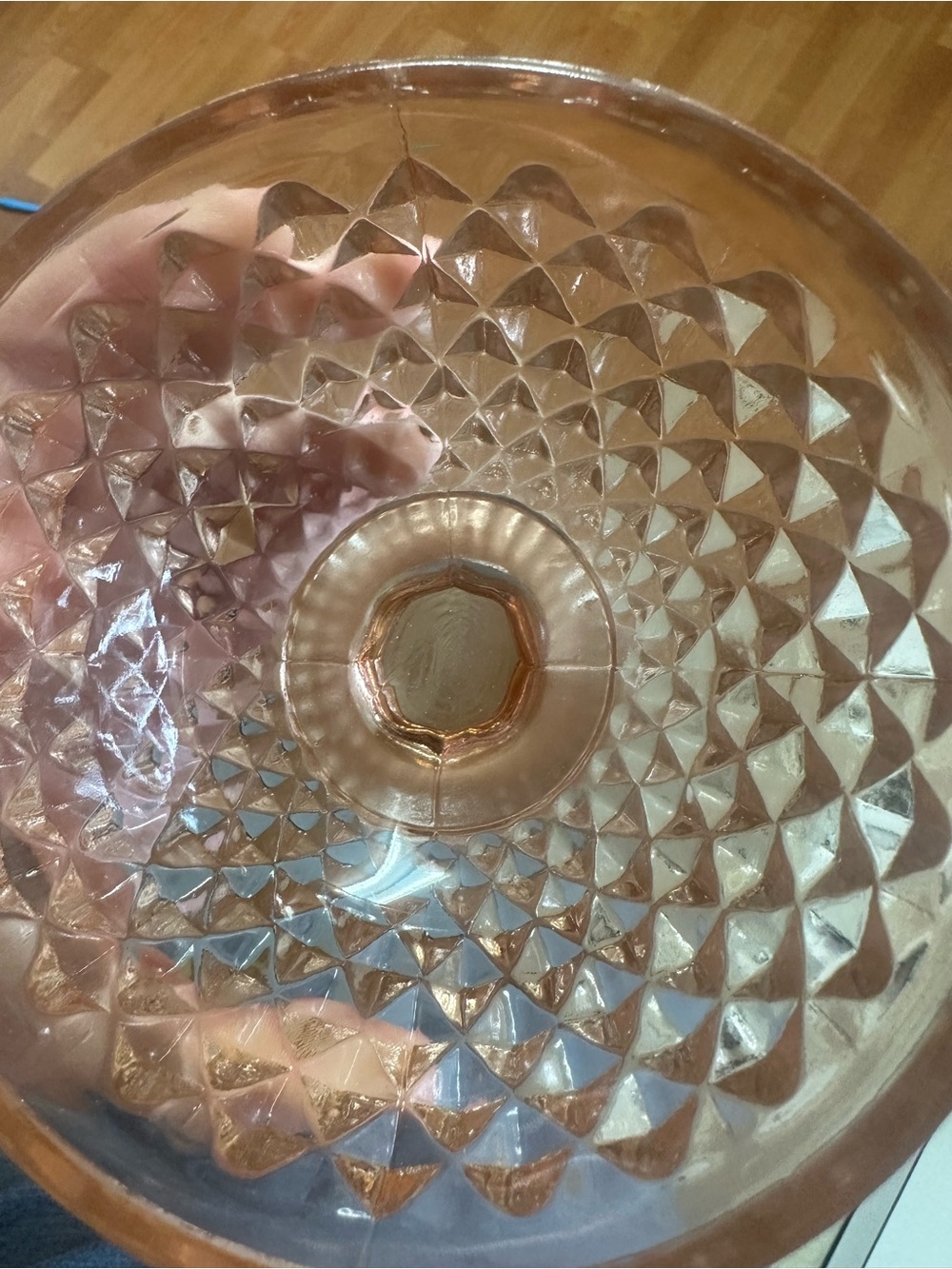 Bridgerton pink glass cup - Picture 3 of 4